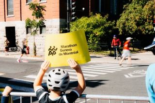 Dollars canadiens a Montreal : change, budget et conseils pratiques