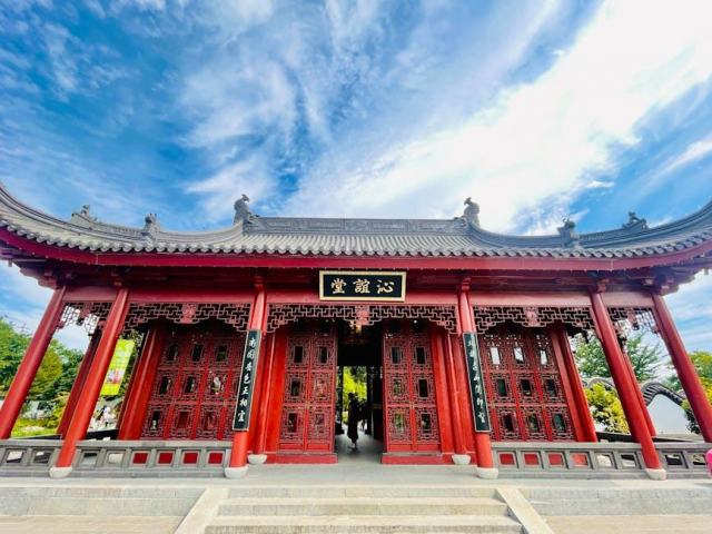 Le Palais des congres, joyau architectural du Vieux-Montreal Le Palais des congres, joyau architectural du Vieux-Montreal